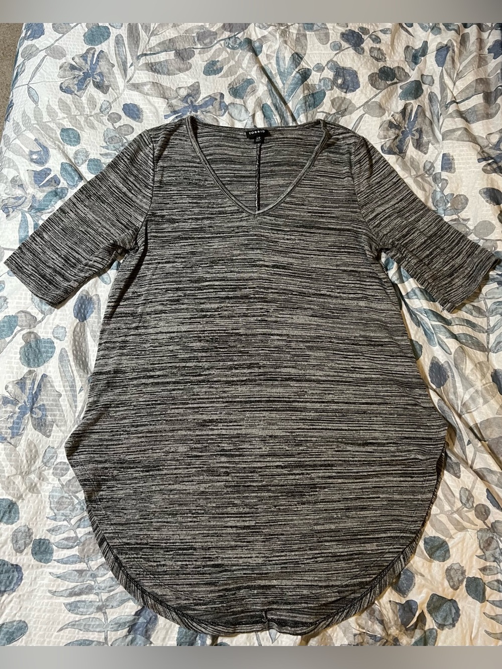 Torrid sweater tunic in heather gray